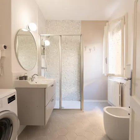 Apartment Keys Of Italy - Allegri 11 - 2 Bedrooms Nearby Santa Croce *